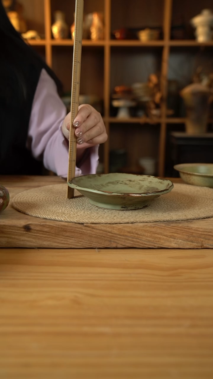 085布里纹绿系列的高脚布里纹盘子1个