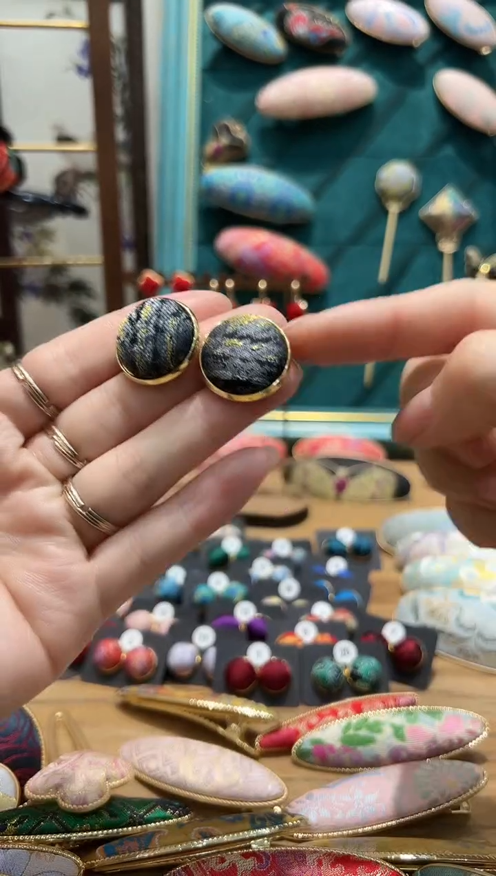 【闪购商品】【一物一拍专车】汉宫秋月20毫米耳钉一对