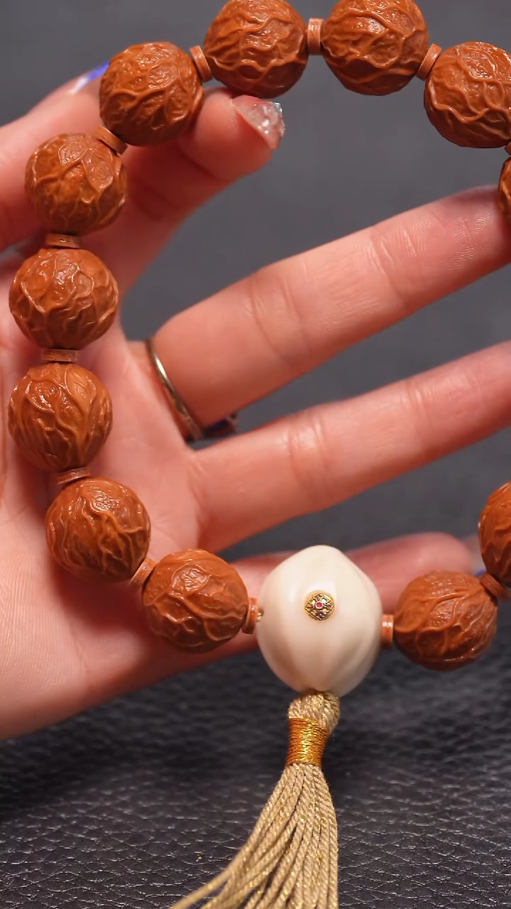 吊坠橄榄核1.7/经络