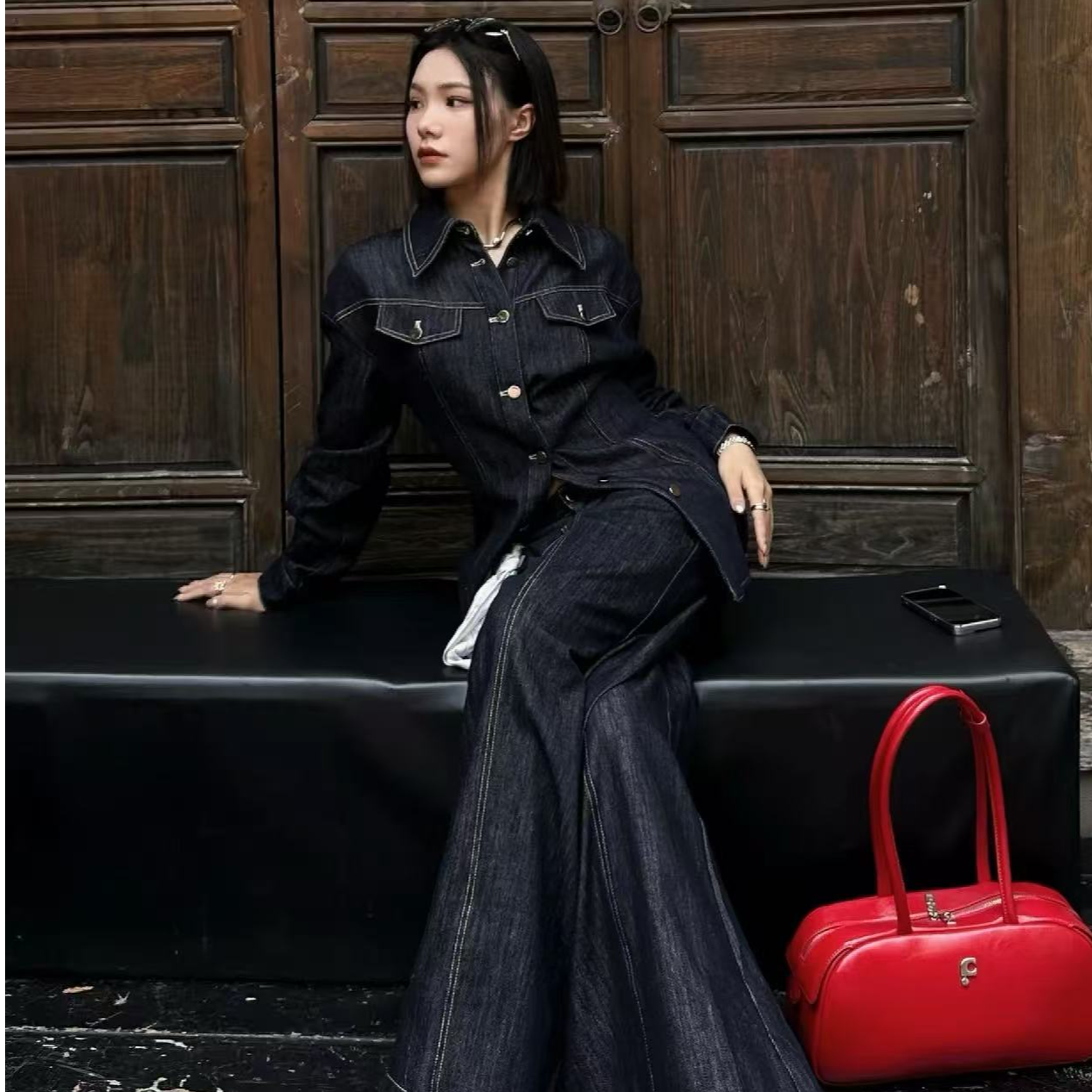 UT -拼接修身显瘦深蓝色短款牛仔外套-1W198