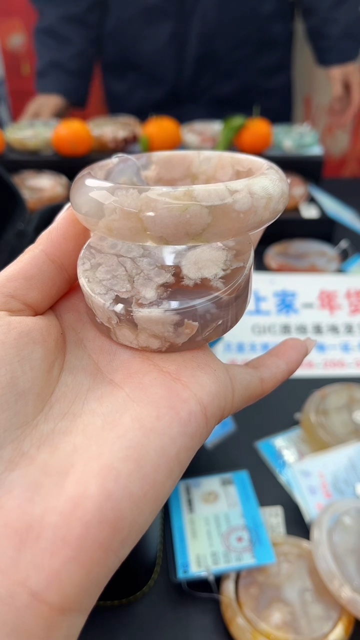 【闪购商品】石英质玉手镯未镶嵌赠送镯心（54圈口）