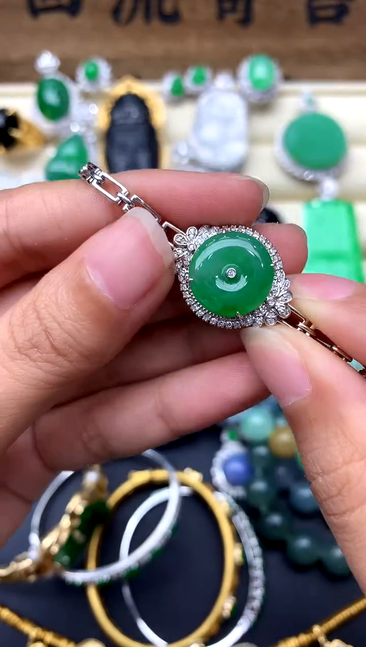 【闪购商品】翡翠手链18K金镶嵌359-中国好珍宝