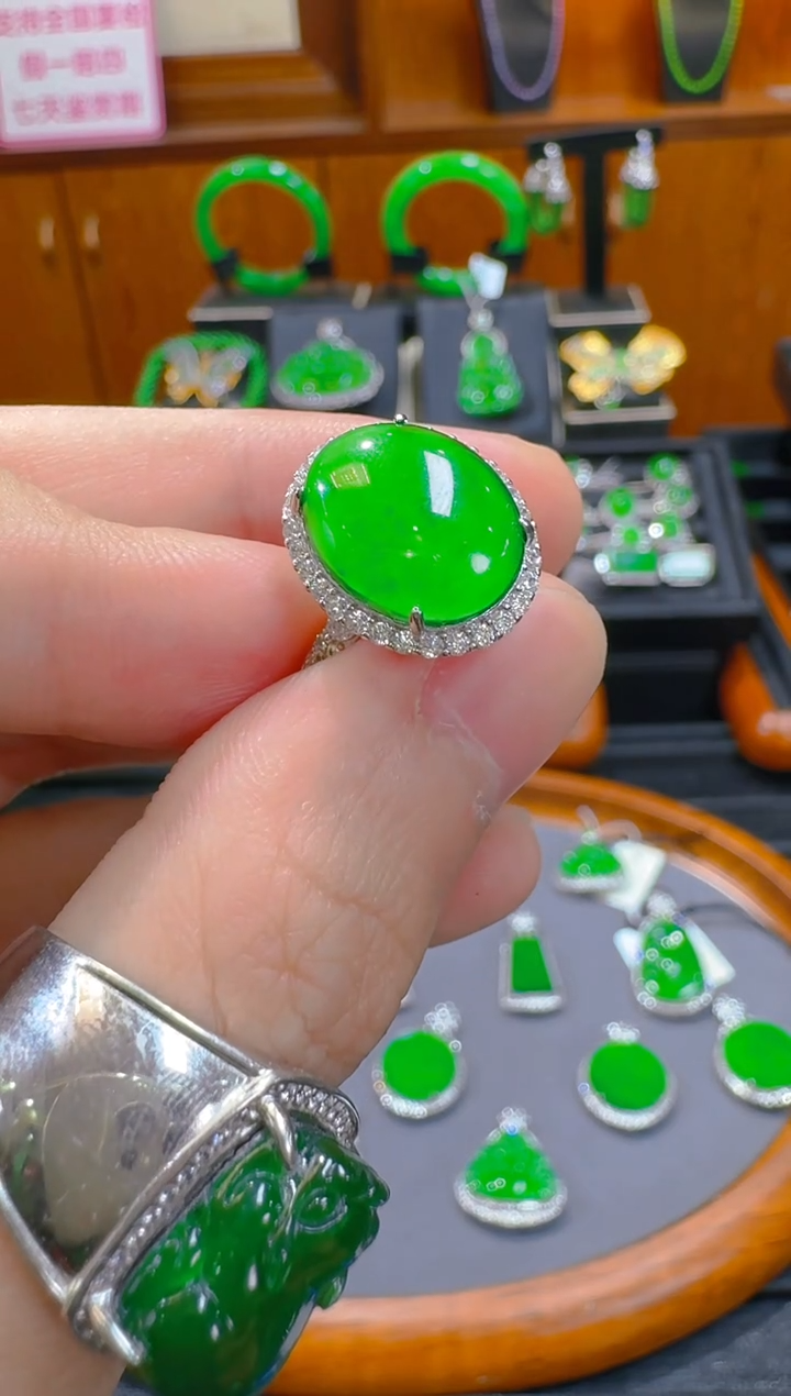 【闪购商品】翡翠戒指银S925镶嵌天然A货翡翠