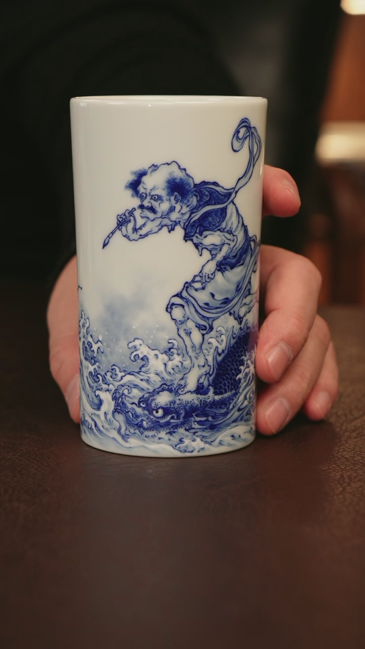 【闪购商品】艺家仁青花魁星点斗笔筒