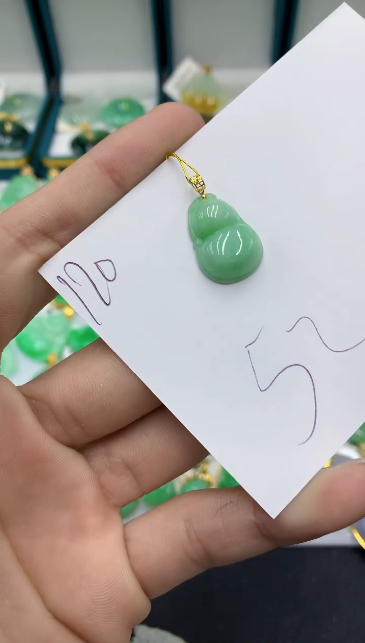 【闪购商品】翡翠颈饰18K金镶嵌翡翠