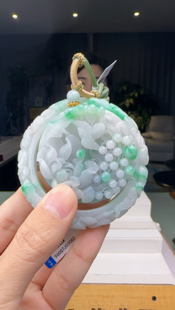 【闪购商品】翡翠手镯未镶嵌一套+底座XM@@WS50121H023