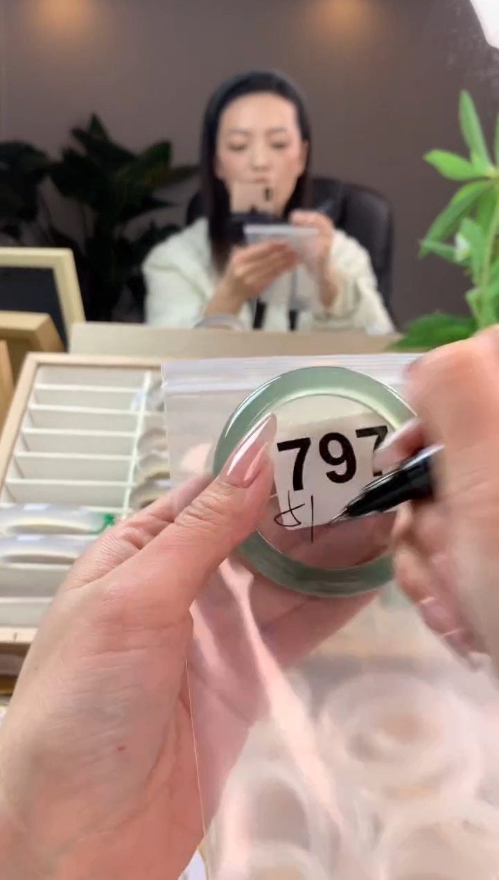 【闪购商品】玛瑙/玉髓手镯未镶嵌797