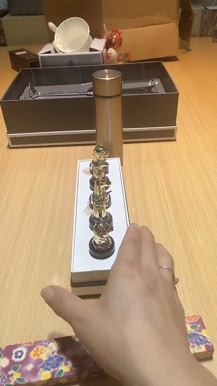 【闪购商品】瓷片锅碗瓢盆一件不剩