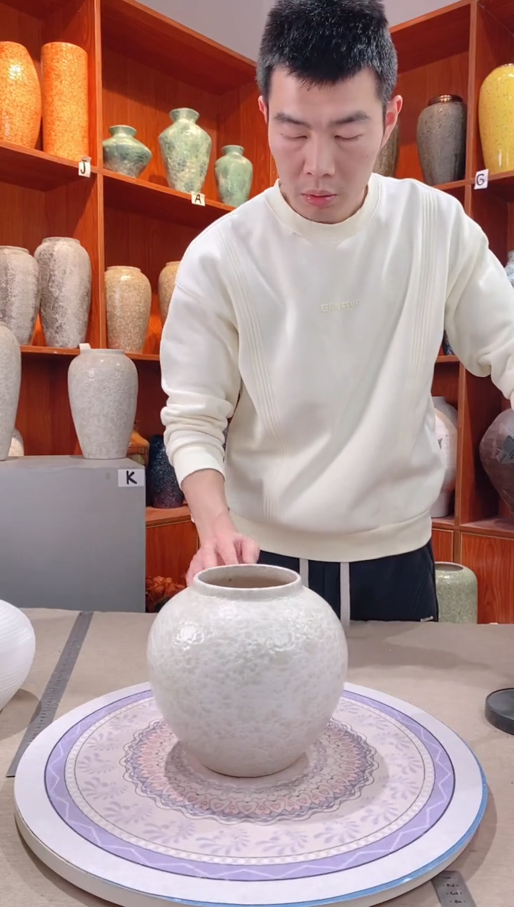 【闪购商品】瓶茶白 小号 陶瓷花瓶 无花