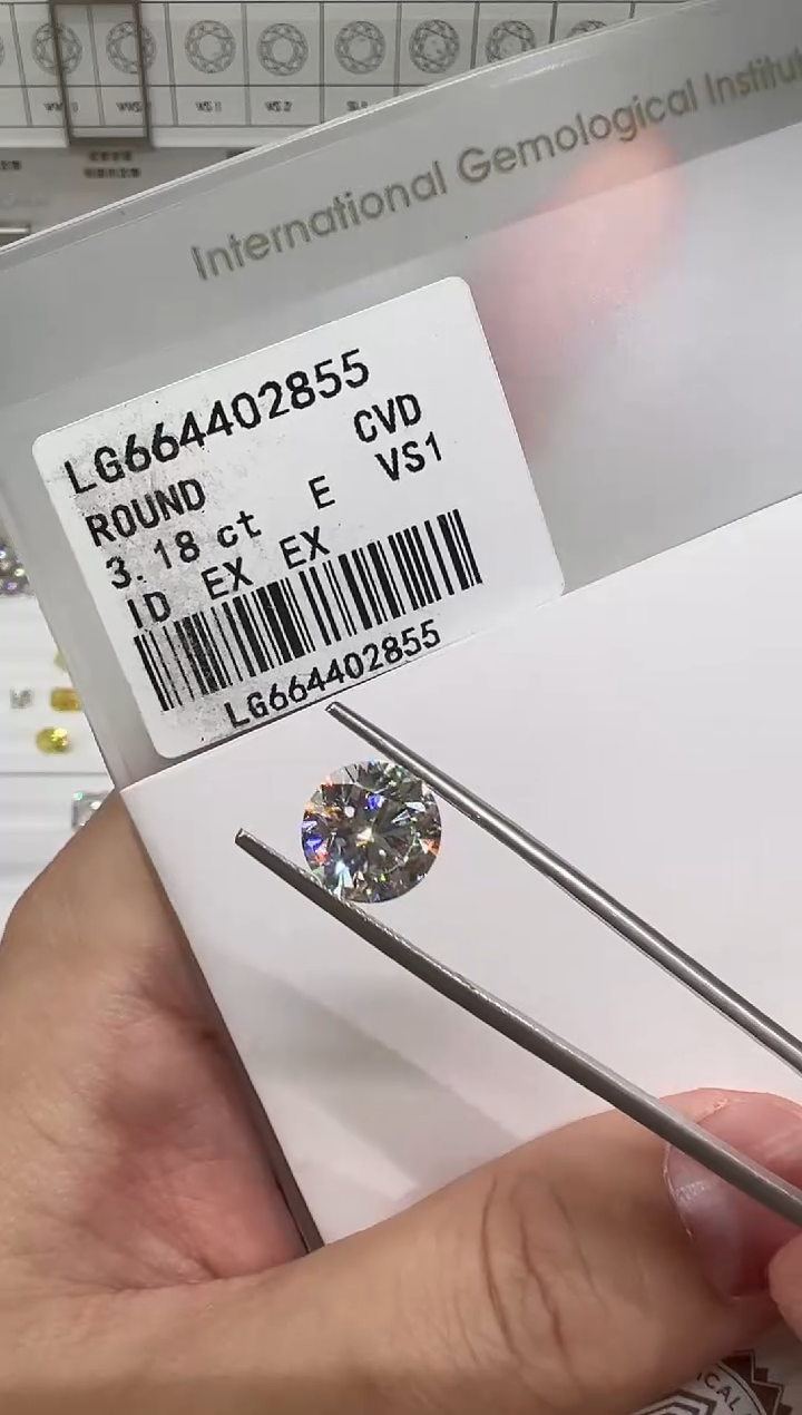 【闪购商品】实验室培育钻石裸石未镶嵌@3.18 ct先鉴赏，再定制！