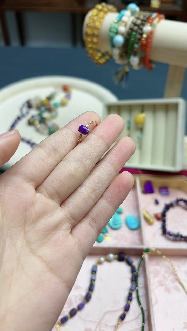 【闪购商品】苏纪石（舒俱来）戒指18K金镶嵌18k金舒俱来戒指*1 TH