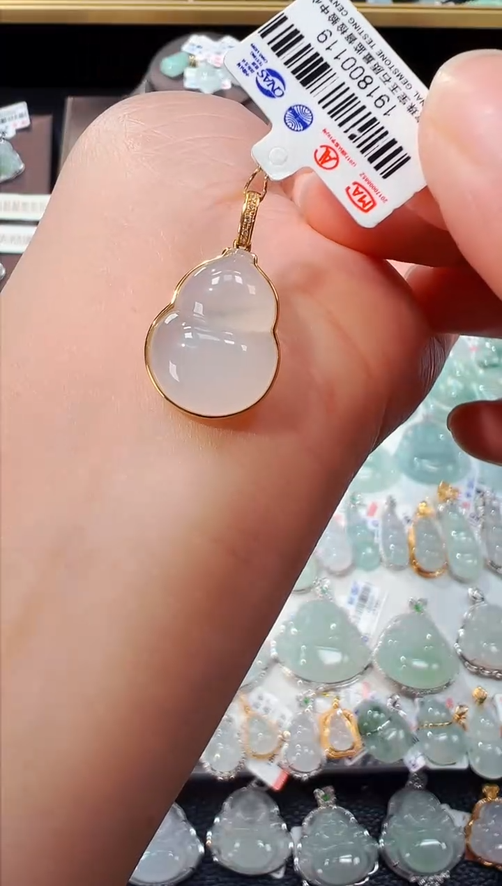 【闪购商品】翡翠吊坠(不含链)18K金镶嵌葫芦吊坠119