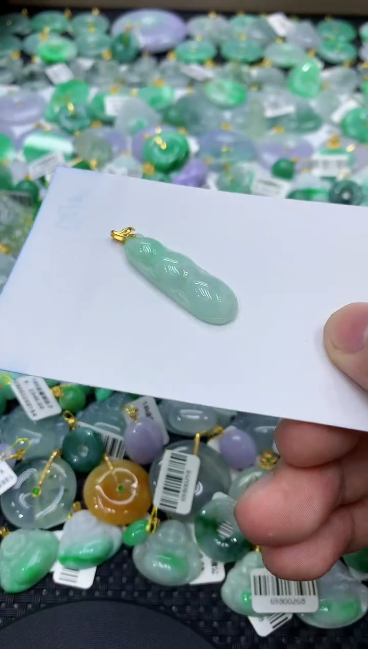 颈饰未镶嵌翡翠天然缅甸翡翠A货
