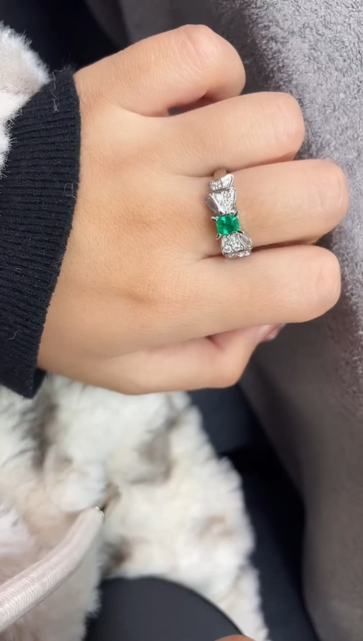 【闪购商品】祖母绿戒指铂Pt850镶嵌戒指