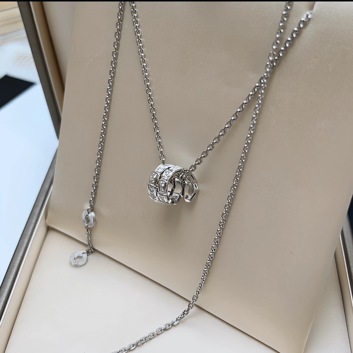 99新 BVLGARI/宝格丽 小花6欢 三圈满钻 18K白金 蛇骨 项链