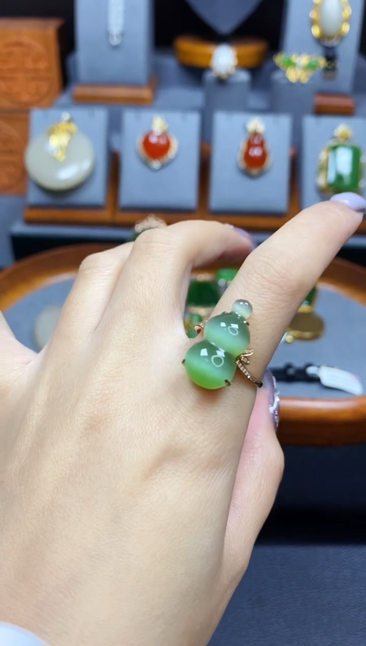 【闪购商品】和田玉碧玉猫眼葫芦戒指18K金镶嵌*玫瑰金色