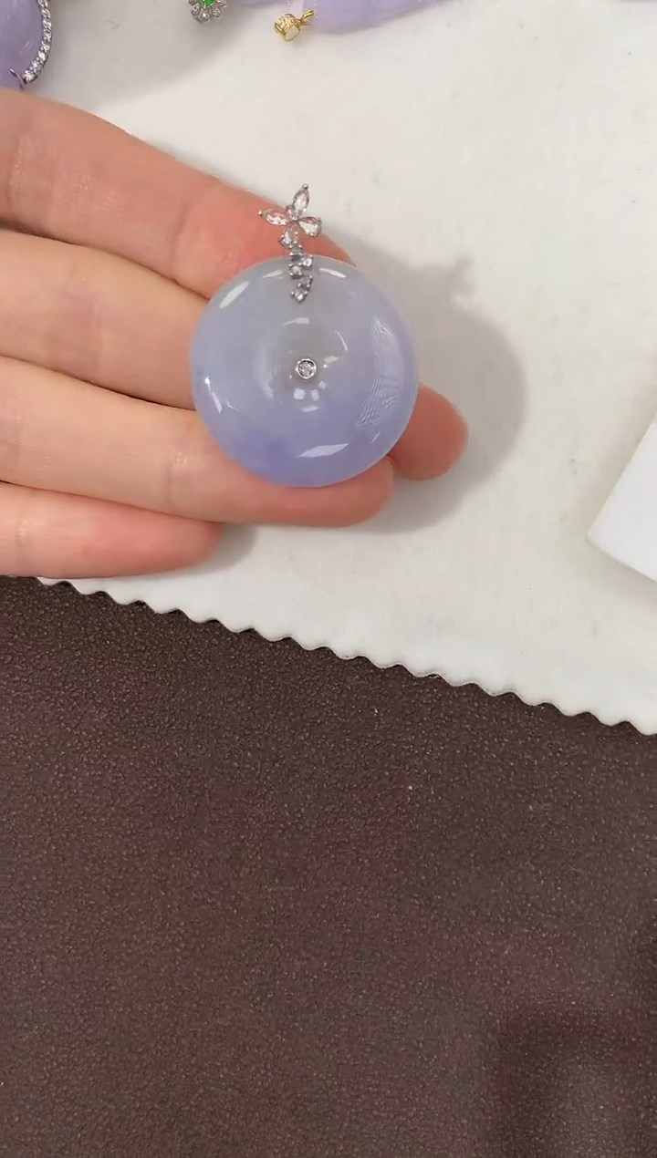 翡翠18K金镶嵌颈饰天然缅甸a货翡翠