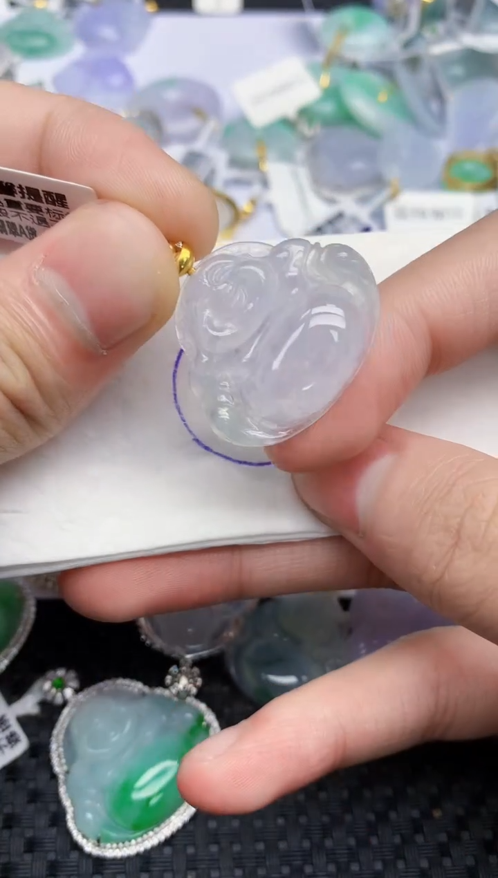 颈饰18K金镶嵌翡翠   天然翡翠A货  百元以上9米证书费自理