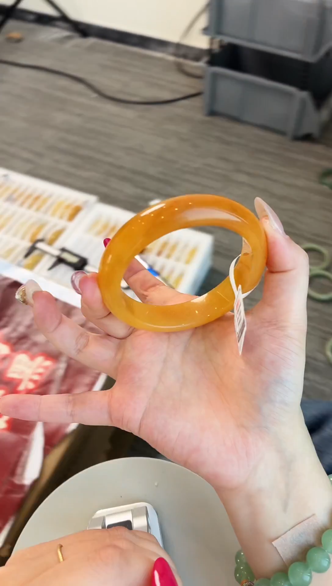 未镶嵌手镯石英质玉94.56