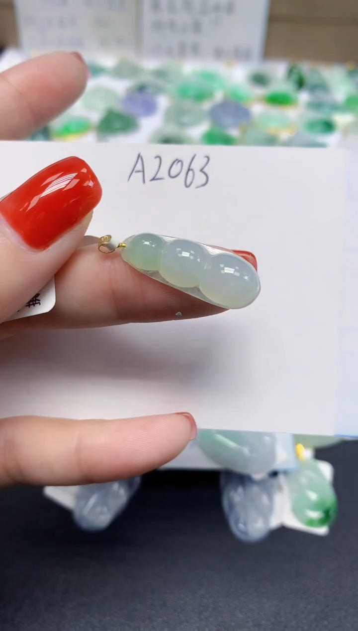 颈饰18K金镶嵌翡翠天然缅甸翡翠A货翡翠百元以上9元证书费自理