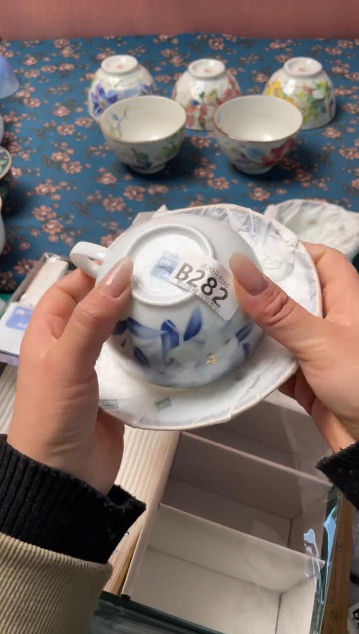 瓷片雨*瓷器瓷器B282