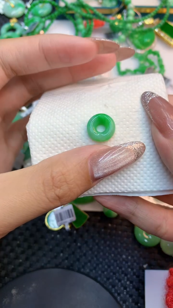 颈饰未镶嵌翡翠1