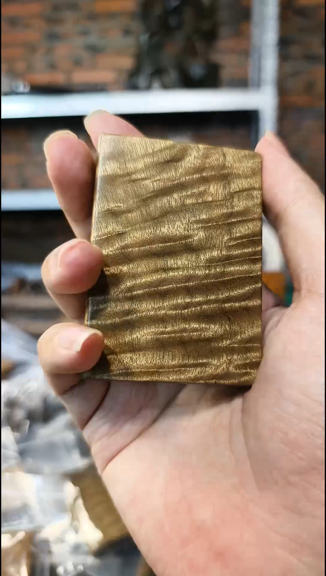 【闪购商品】金丝楠无事牌手把件