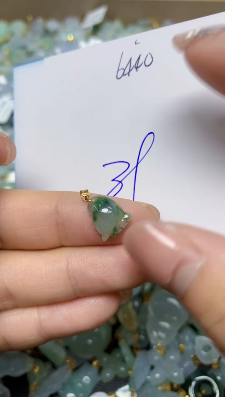 【闪购商品】翡翠挂件18K金镶嵌 天然翡翠A货