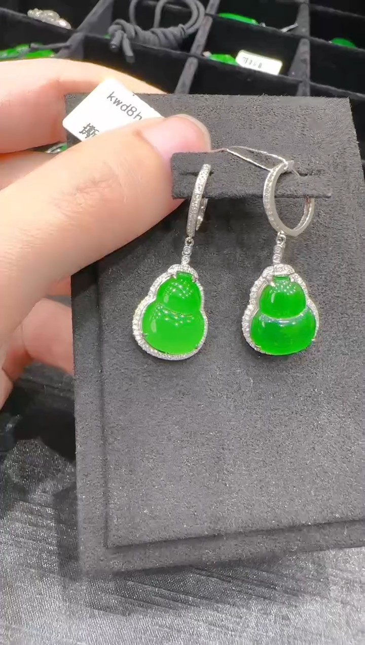 【闪购商品】翡翠耳饰18K金镶嵌天然翡翠A货