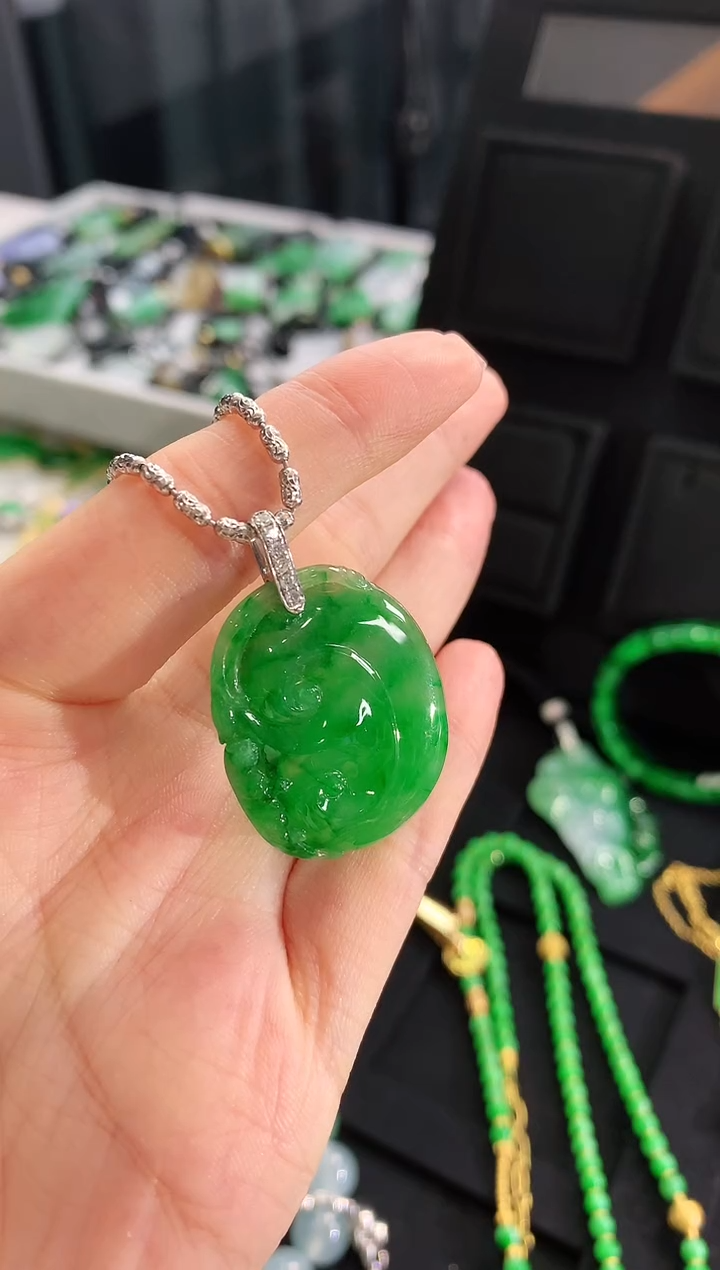 【闪购商品】翡翠吊坠(不含链)18K金镶嵌吊坠