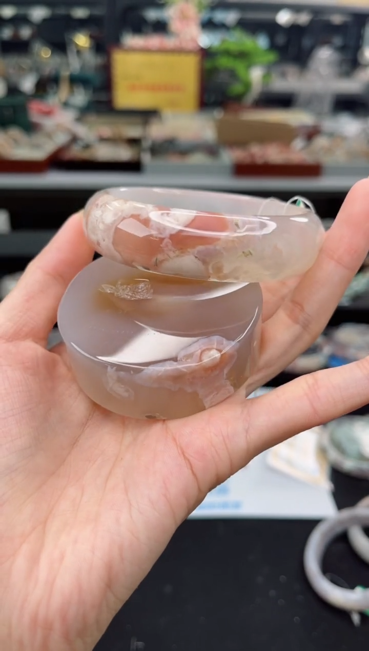 【闪购商品】石英质玉手镯未镶嵌61圈口（赠品镯心）6148369