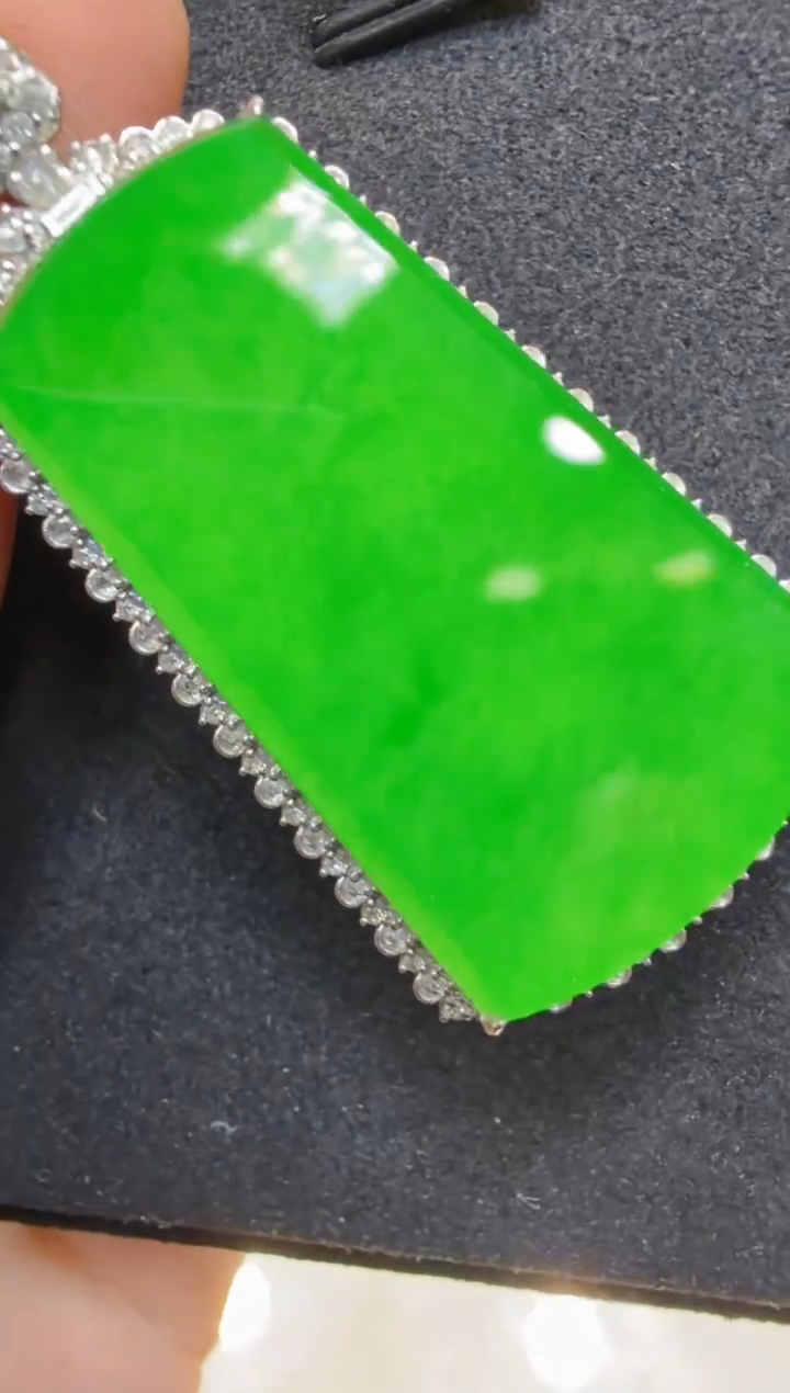 吊坠(不含链)18K金镶嵌翡翠多样性团购发一件