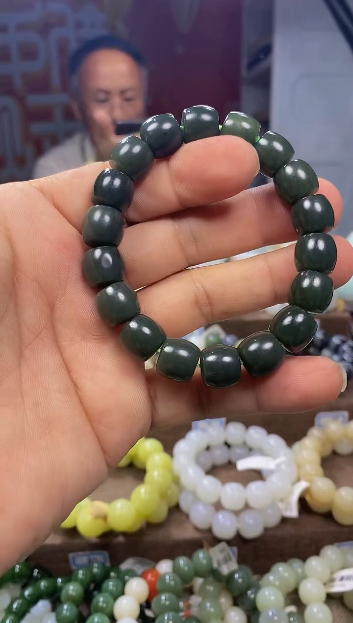 未镶嵌手链和田玉1