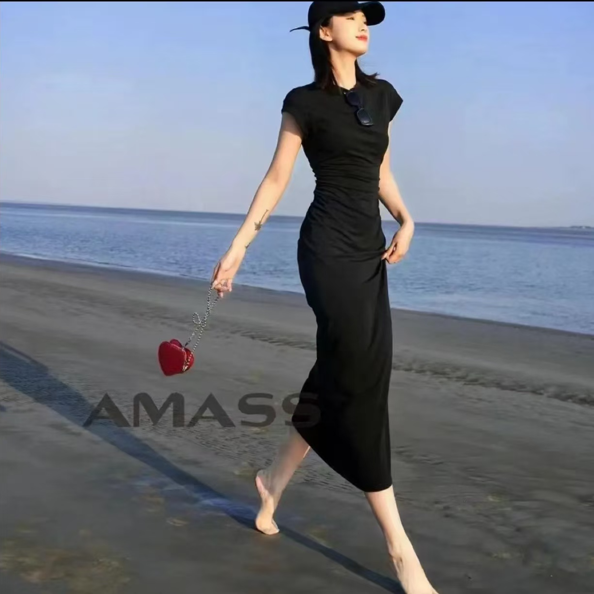 AMASS/阿玛施质感显瘦圆领气质收腰黑色无袖连衣裙5500454
