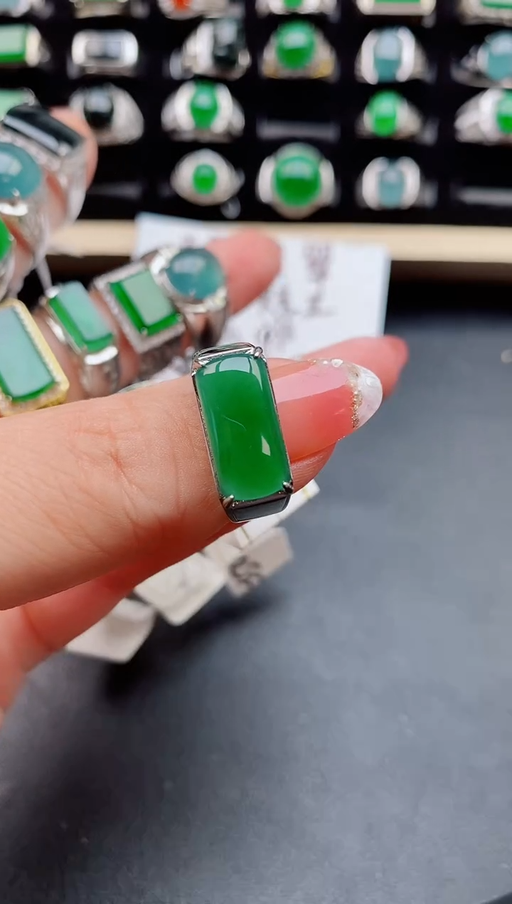 【闪购商品】翡翠戒指银S925镶嵌21212