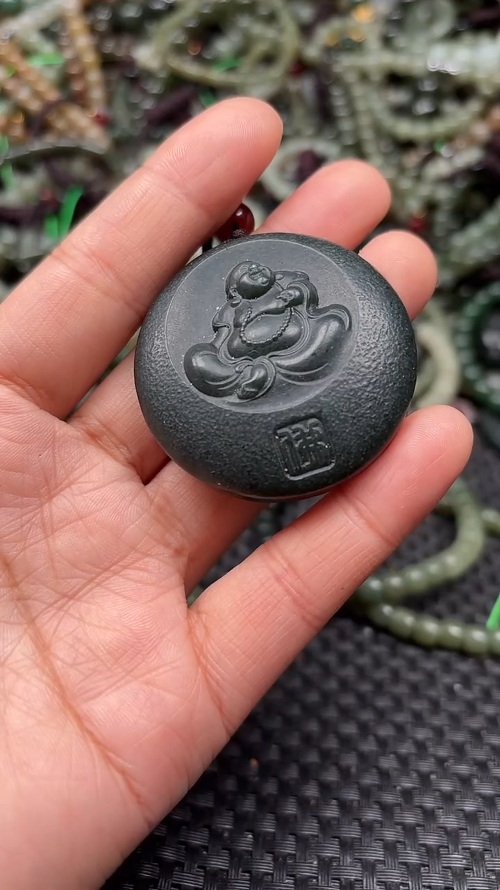 颈饰未镶嵌和田玉1