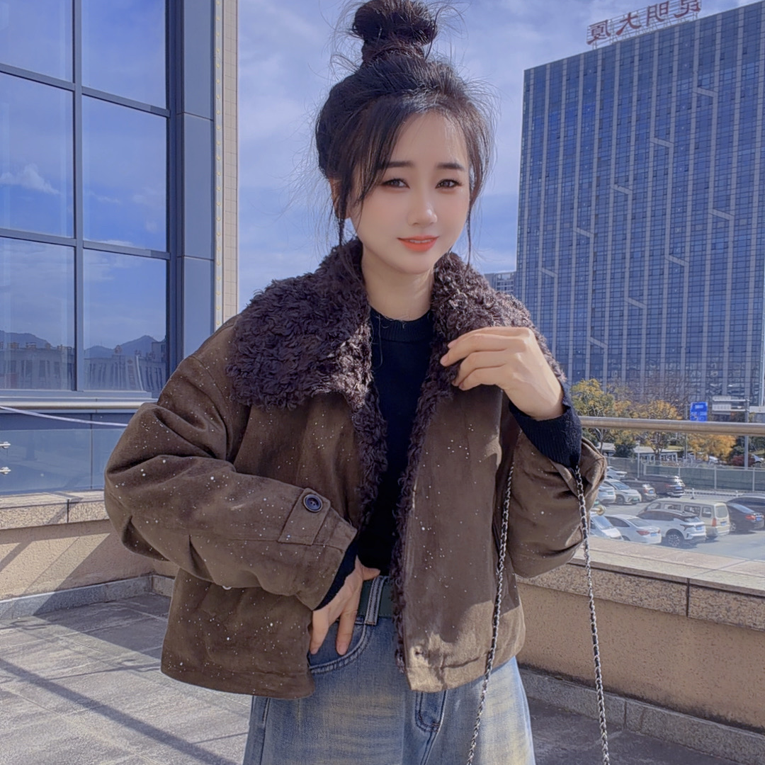 丹丹精选--1251新款拼接毛毛翻领单排扣亮晶晶羽绒外套