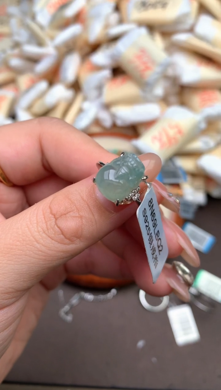 【闪购商品】翡翠银S925镶嵌戒指—