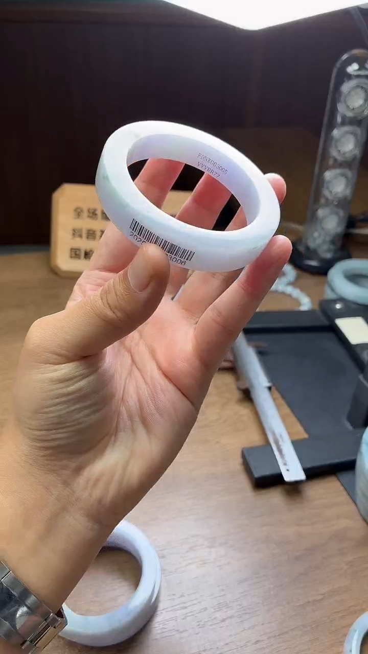 未镶嵌手镯定制翡翠定制