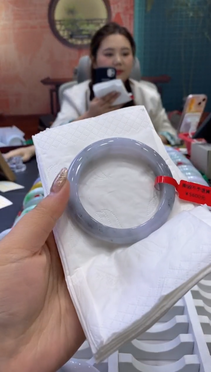 【闪购商品】翡翠手镯未镶嵌多人005337