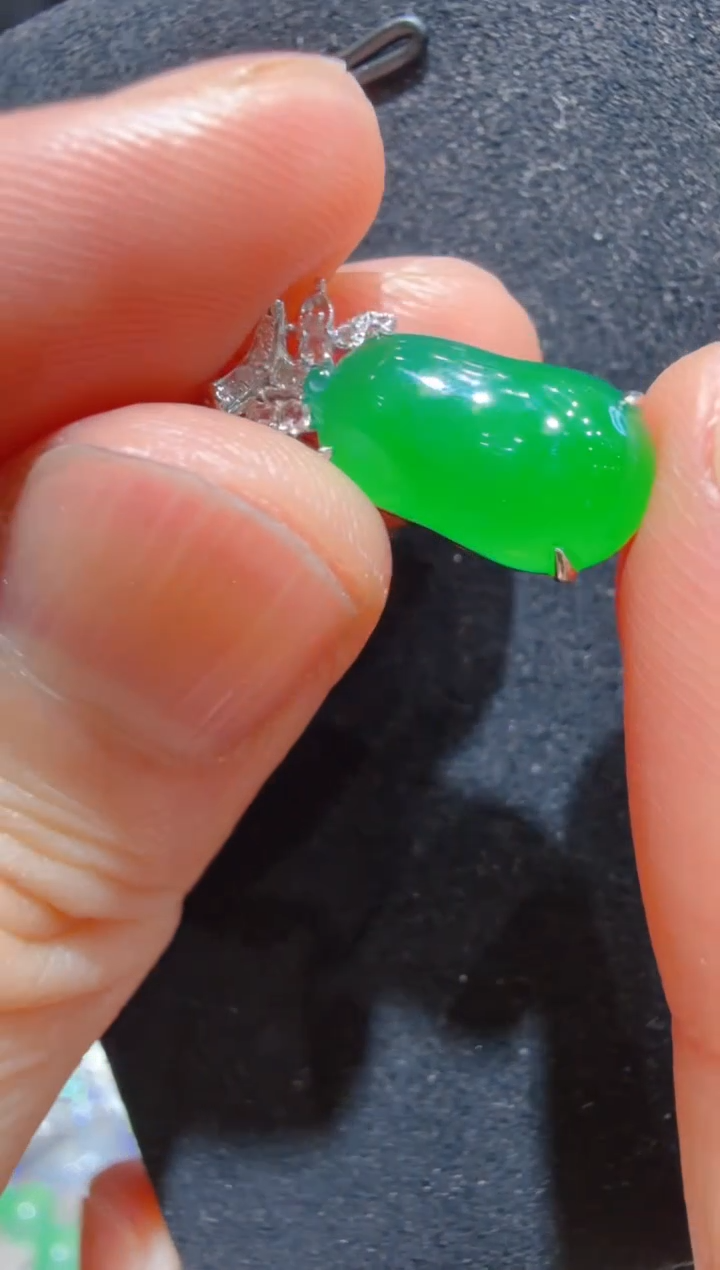 吊坠(不含链)18K金镶嵌翡翠多样性团购发一件