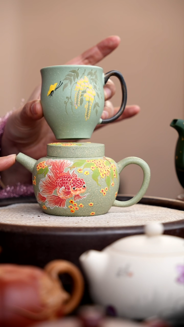 茶壶紫砂011   豆青砂无钮桂花鱼壶+杯 