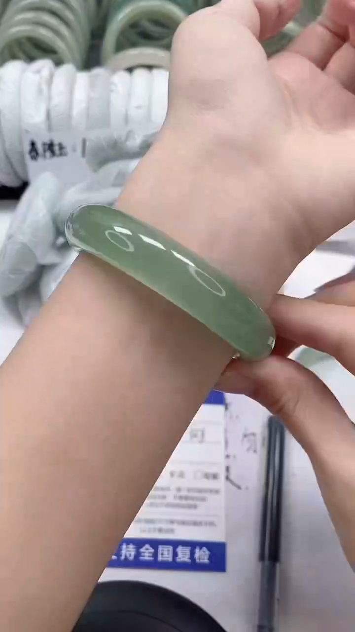 未镶嵌手镯石英质玉69-53/54