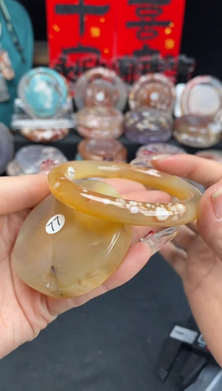 【闪购商品】石英质玉手镯（圆镯）未镶嵌57