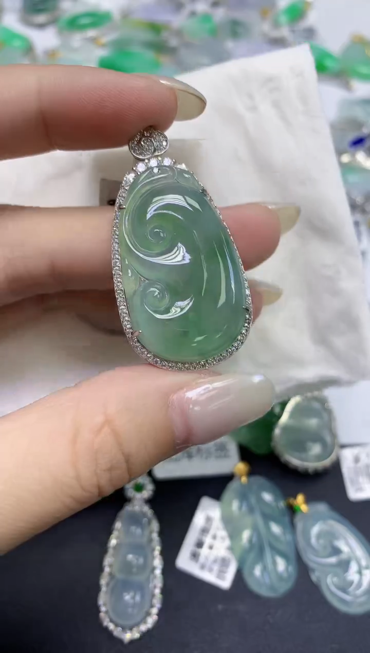 颈饰未镶嵌翡翠天然缅甸翡翠A货百元以上9元证书费自理