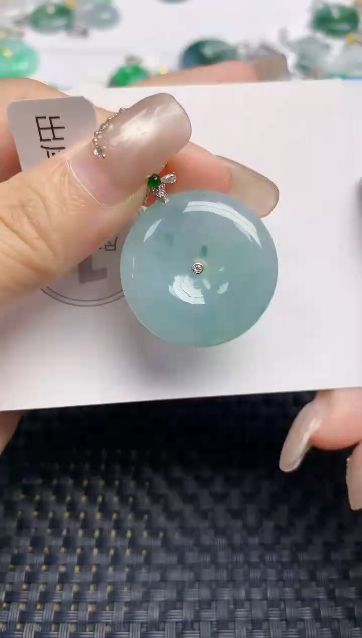 颈饰18K金镶嵌翡翠天然缅甸A货翡翠百元以上9元证书费自理