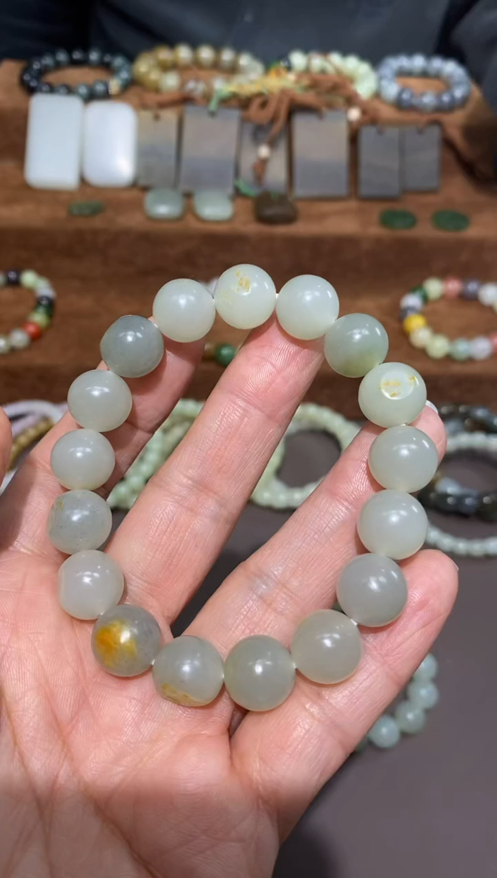 【闪购商品】和田玉手链未镶嵌颜色多样性发货拍一发一   