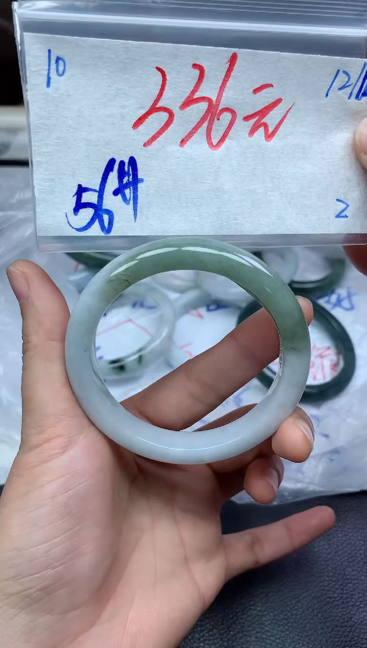 未镶嵌定制翡翠10毛货需精细抛光手镯拍一发一