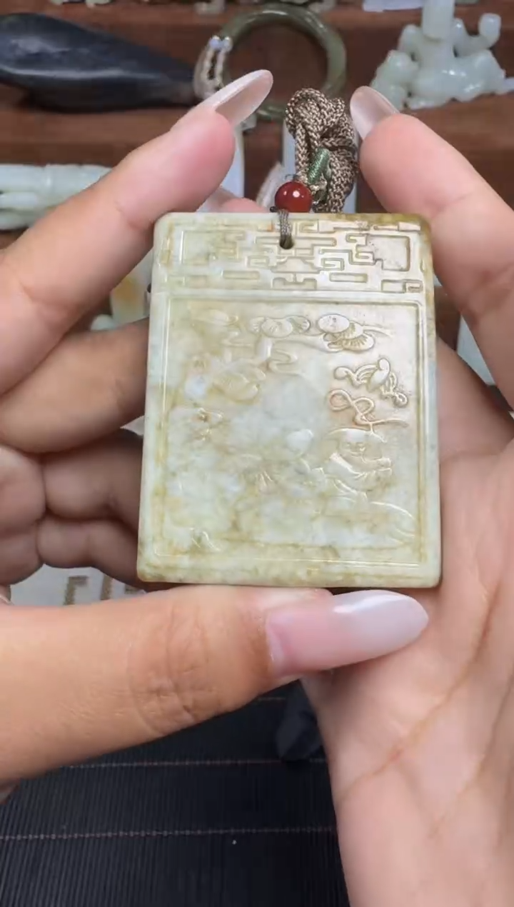 颈饰未镶嵌和田玉1