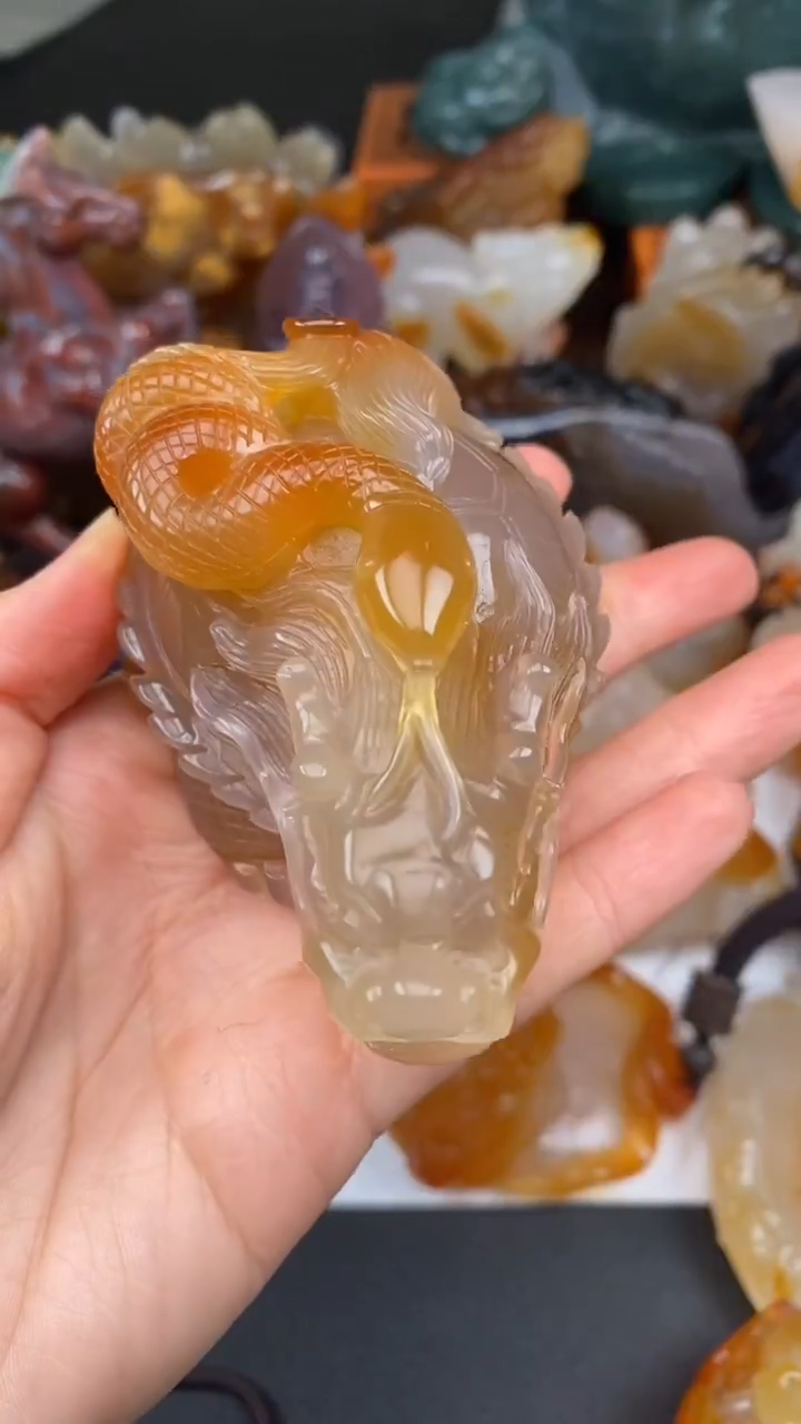 未镶嵌颈饰玛瑙/玉髓琳**达AA